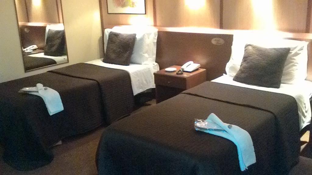 Hotel Motel Ovest Vittuone Quarto foto