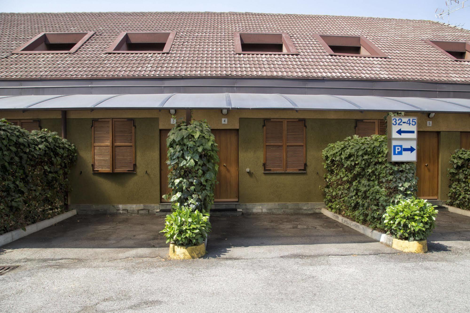 Hotel Motel Ovest Vittuone Exterior foto